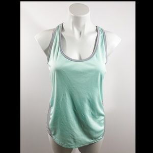 Old Navy Active Tank Tops